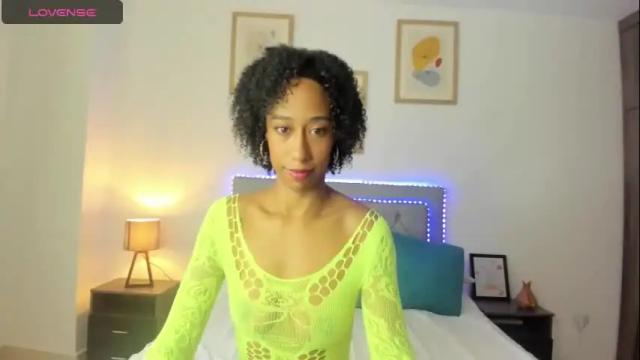 Image 3 of jade_obi Stream on Chaturbate on 1 month ago