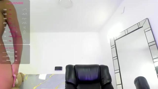 Image 2 of jade_sky1 Stream on Chaturbate on 13 months ago
