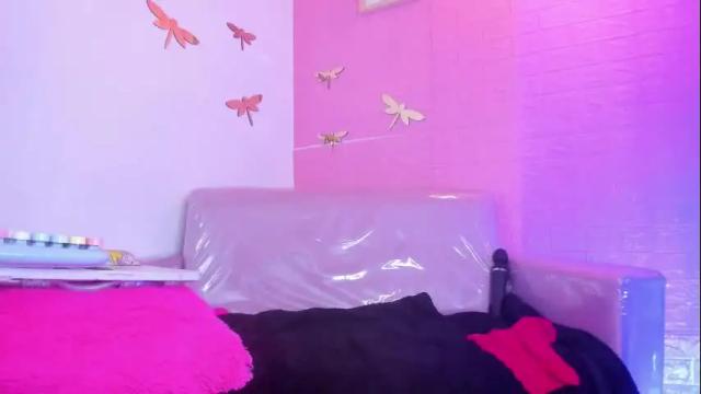 Image 4 of jade_white_ Stream on Chaturbate on 13 days ago