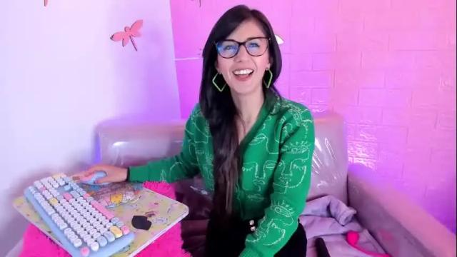 Image 8 of jade_white_ Stream on Chaturbate on 4 days ago