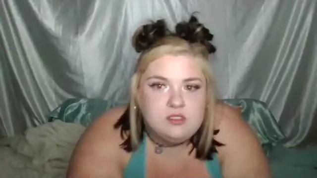 Image 6 of jadeelizabethrose Stream on Chaturbate on 13 months ago