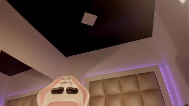 Image 6 of jadeestudios Stream on Chaturbate on 1 month ago