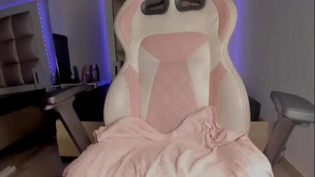Image 12 of jadeestudios Stream on Chaturbate on 1 month ago