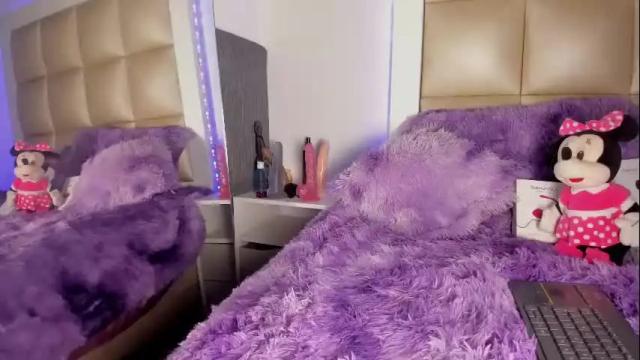 Image 4 of jadeestudios Stream on Chaturbate on 1 month ago