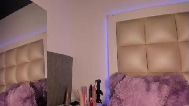 Image 12 of jadeestudios Stream on Chaturbate on 5 days ago