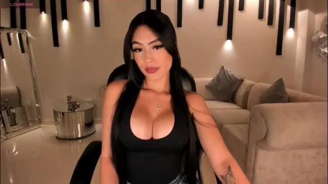 Image 2 of jadeevansx Stream on Chaturbate on 2 months ago