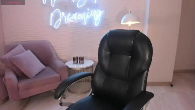 Image 3 of jadeevansx Stream on Chaturbate on 2 months ago