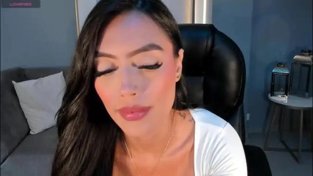 Image 4 of jadeevansx Stream on Chaturbate on 25 days ago