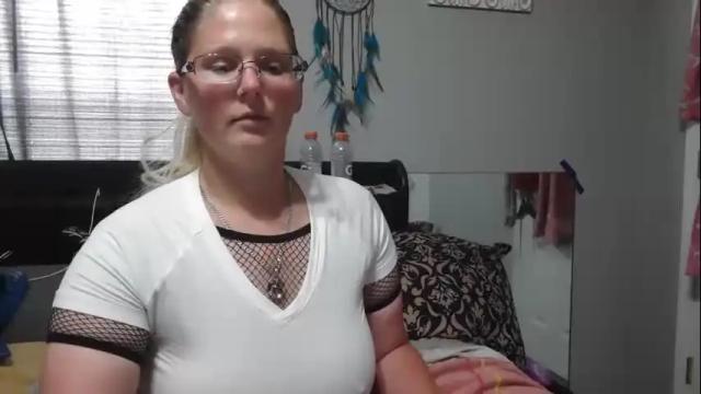 Image 12 of jadeluv Stream on Chaturbate on 14 days ago