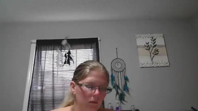 Image 11 of jadeluv Stream on Chaturbate on 2 months ago