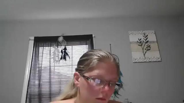Image 12 of jadeluv Stream on Chaturbate on 2 months ago