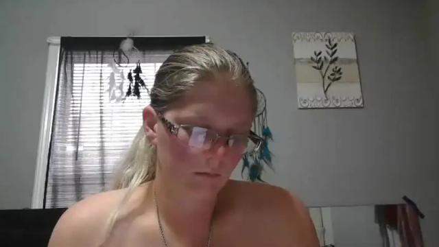 Image 2 of jadeluv Stream on Chaturbate on 2 months ago