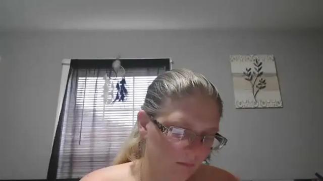 Image 11 of jadeluv Stream on Chaturbate on 1 month ago