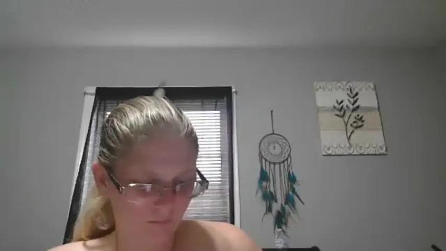 Image 12 of jadeluv Stream on Chaturbate on 1 month ago