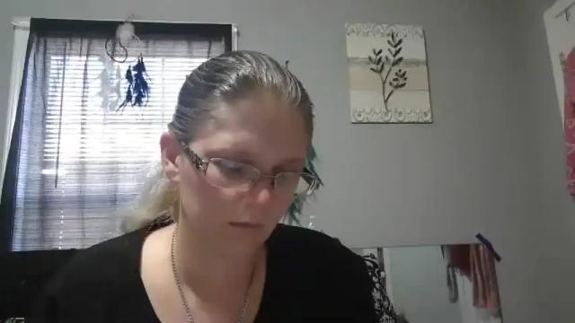 Image 4 of jadeluv Stream on Chaturbate on 1 month ago