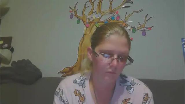Image 3 of jadeluv Stream on Chaturbate on 19 days ago