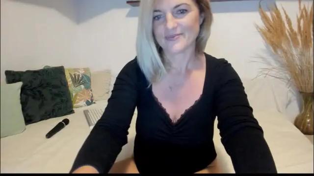 Image 2 of jadore_able82 Stream on Chaturbate on 1 month ago