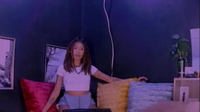 Image 2 of jamaicanbabex Stream on Chaturbate on 7 months ago