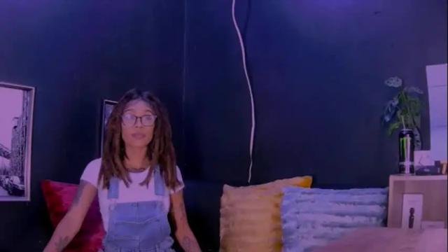 Image 3 of jamaicanbabex Stream on Chaturbate on 7 months ago