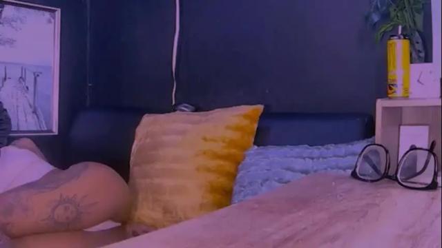 Image 3 of jamaicanbabex Stream on Chaturbate on 7 months ago