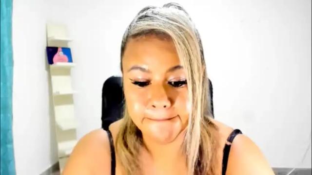 Image 2 of jan_milkhot Stream on Chaturbate on 21 days ago