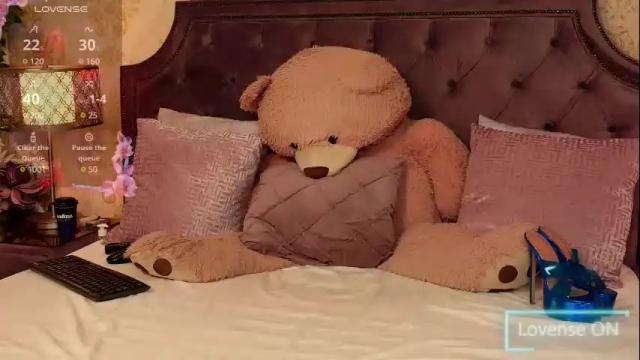 Image 4 of janedevines Stream on Chaturbate on 1 month ago