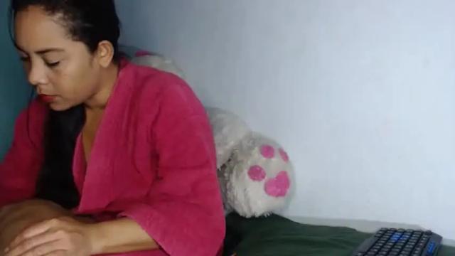 Image 2 of janeemilf_ Stream on Chaturbate on 16 months ago