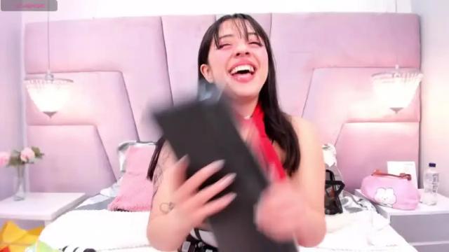 Image 7 of janennoir Stream on Chaturbate on 13 months ago