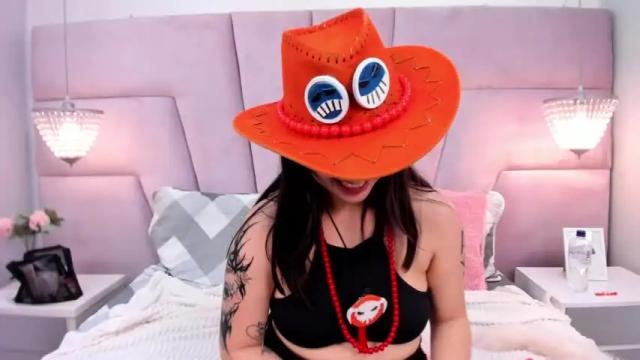 Image 2 of janennoir Stream on Chaturbate on 13 months ago