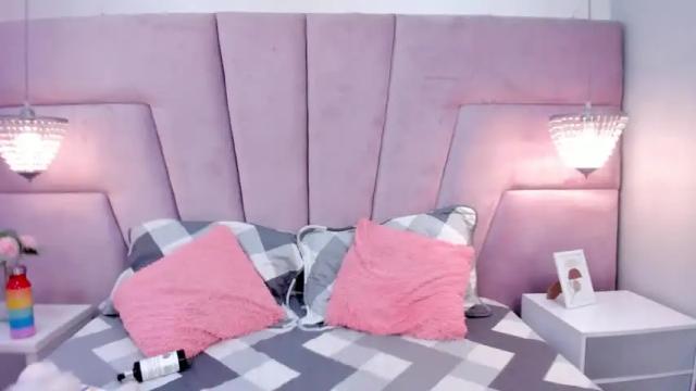 Image 6 of janennoir Stream on Chaturbate on 13 months ago