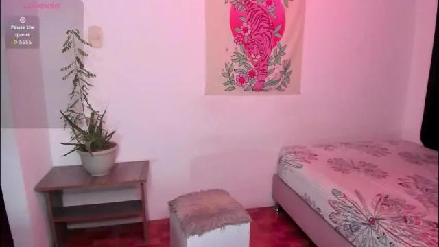 Image 7 of janeruss_ Stream on Chaturbate on 28 days ago