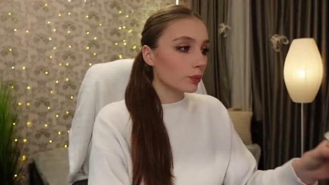 Image 2 of janeshays Stream on Chaturbate on 14 months ago