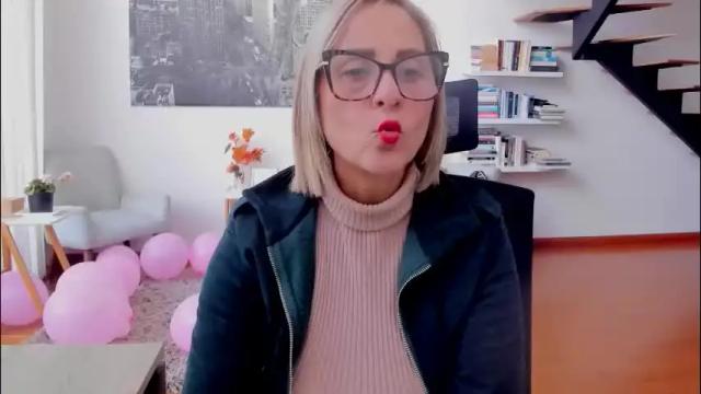 Image 4 of janeturner Stream on Chaturbate on 1 month ago