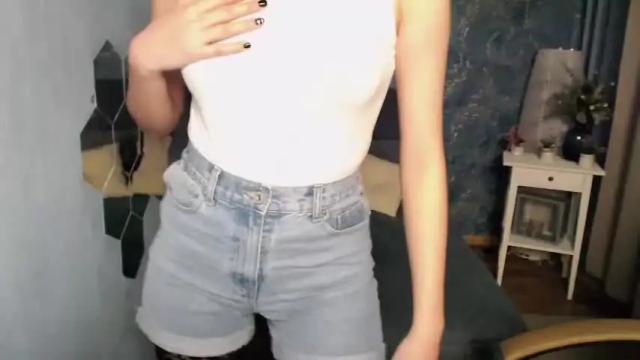 Image 12 of janina_looks Stream on Chaturbate on 13 months ago
