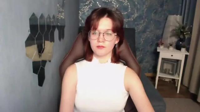 Image 3 of janina_looks Stream on Chaturbate on 13 months ago