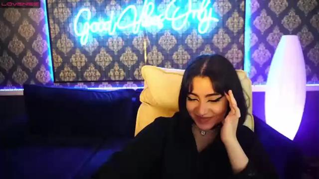 Image 2 of janine_loy Stream on Chaturbate on 19 months ago