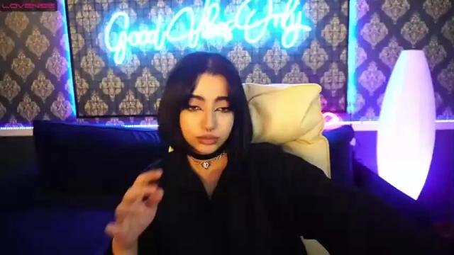 Image 4 of janine_loy Stream on Chaturbate on 19 months ago