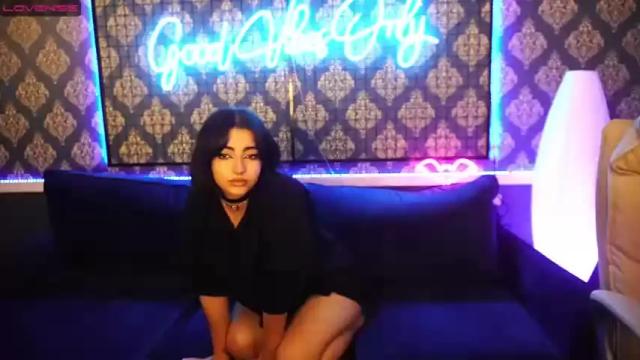 Image 6 of janine_loy Stream on Chaturbate on 19 months ago