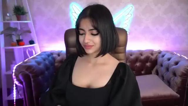 Image 7 of janine_loy Stream on Chaturbate on 19 months ago