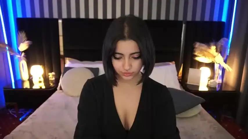 janine_loy Chaturbate
