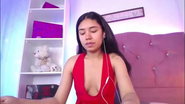 Image 3 of janne_moon Stream on Chaturbate on 20 days ago