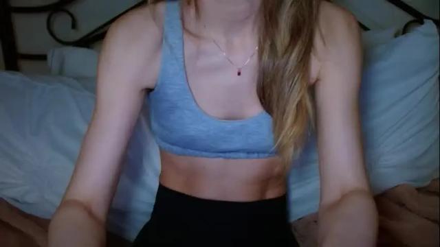 Image 3 of januarydaze Stream on Chaturbate on 1 month ago