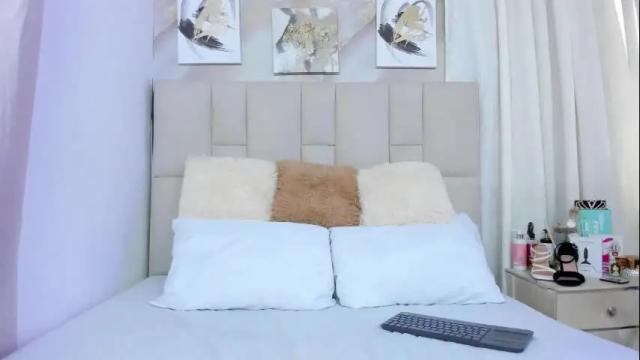 Image 10 of jaslyn__smith Stream on Chaturbate on 1 month ago