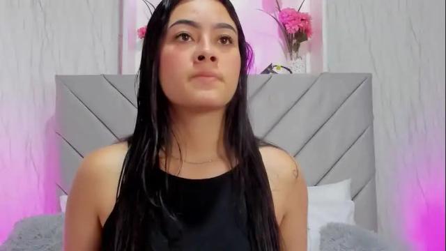 Image 3 of jaslyn__smith Stream on Chaturbate on 9 days ago