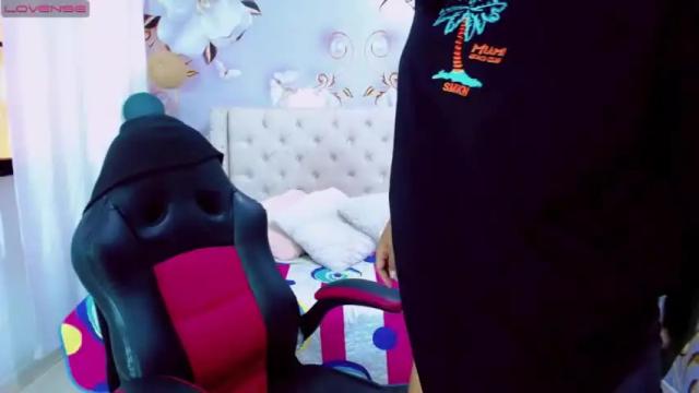 Image 4 of jasmin_brunette_ Stream on Chaturbate on 13 months ago
