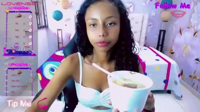 Image 6 of jasmin_brunette_ Stream on Chaturbate on 13 months ago