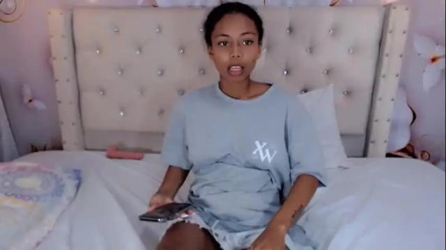 Image 2 of jasmin_brunette_ Stream on Chaturbate on 1 month ago