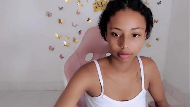 Image 4 of jasmin_brunette_ Stream on Chaturbate on 6 days ago