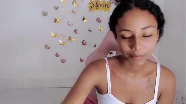 Image 7 of jasmin_brunette_ Stream on Chaturbate on 6 days ago