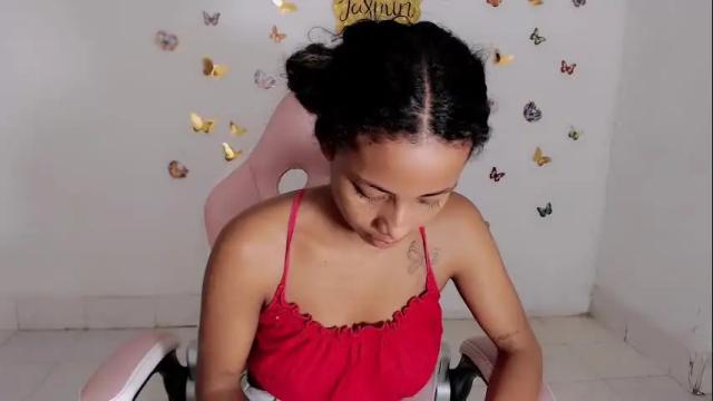 Image 7 of jasmin_brunette_ Stream on Chaturbate on 4 days ago